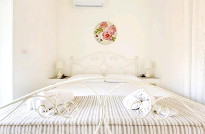 A Casa Noscia - Bb San Pietro In Bevagna Charming House Bed & Breakfast Oda fotoğraf